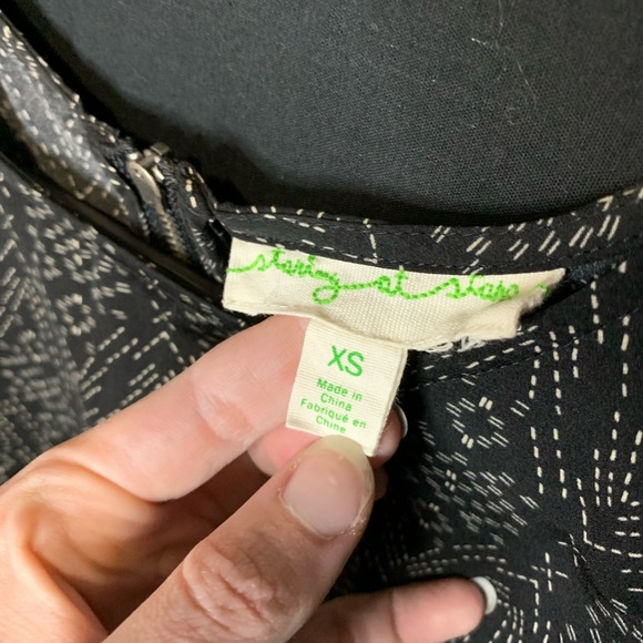 Pattern Dress - Picture 3 of 3